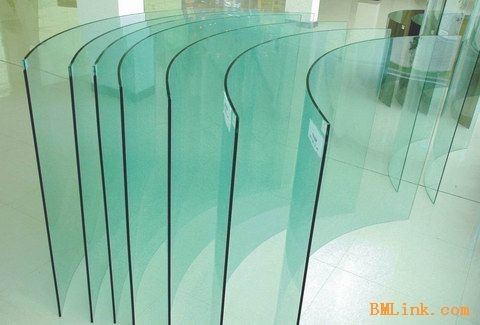 亚星专业生产钢化玻璃